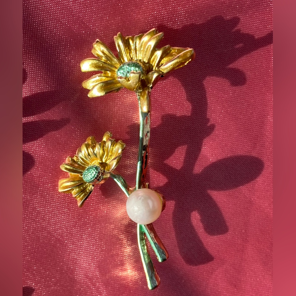 Genuine Freshwater Pearl Brooch Set - Picture 2 of 5